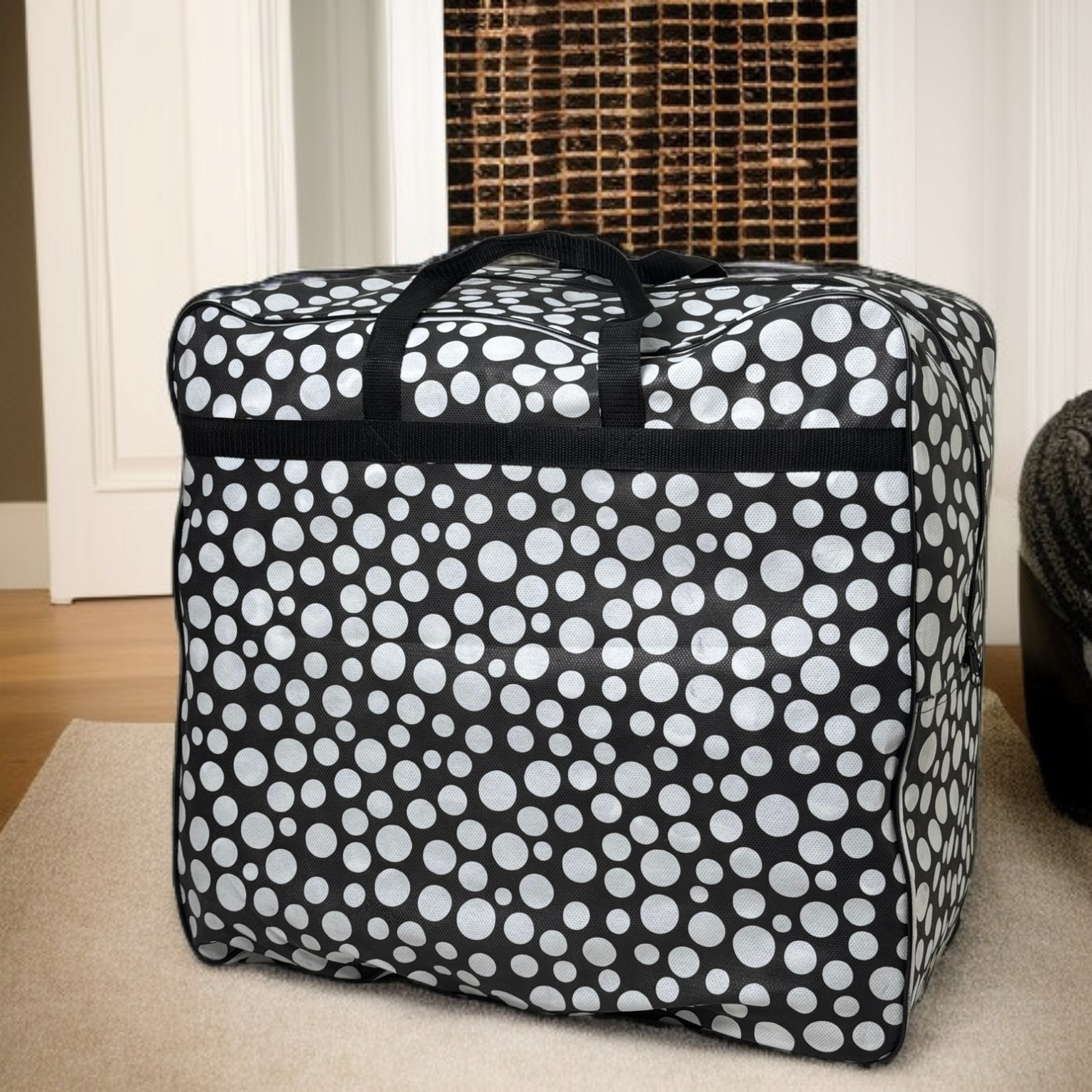 110GSM Non-Woven Luggage White (Polka Dot) - Image 2